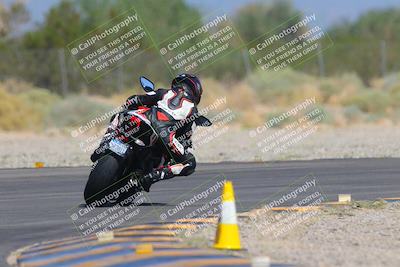 media/Sep-25-2023-Moto Forza (Mon) [[81ffa65e0a]]/B-C Group/Session 4 (Turn 2 Backside)/